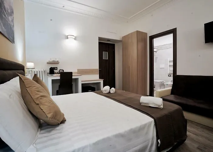 Noemi\'S Rooms Guest House